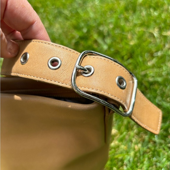 Coach | Legacy Soho bucket shoulder bag #9126 in Camel - Picture 7 of 7